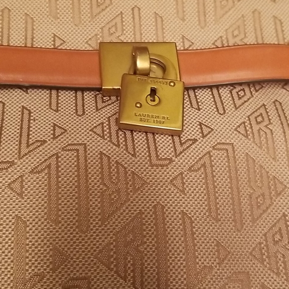 Perfect condition Lauren Ralph Lauren purse - Picture 3 of 8